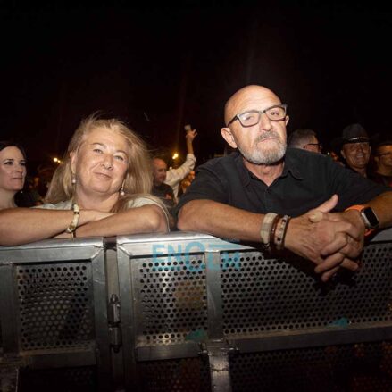 Fotos | Loquillo siempre será el dandi del rock urbano, así fue su abnegado concierto en Toledo — imagen 39
