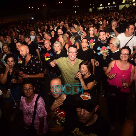 Fotos | Loquillo siempre será el dandi del rock urbano, así fue su abnegado concierto en Toledo — imagen 24