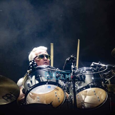 Fotos | Loquillo siempre será el dandi del rock urbano, así fue su abnegado concierto en Toledo — imagen 29