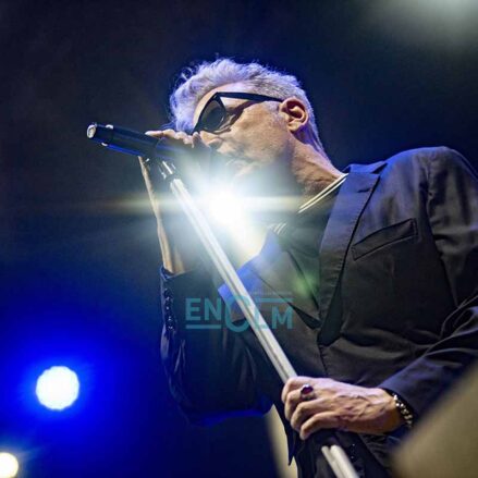 Fotos | Loquillo siempre será el dandi del rock urbano, así fue su abnegado concierto en Toledo — imagen 12