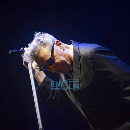 Fotos | Loquillo siempre será el dandi del rock urbano, así fue su abnegado concierto en Toledo — imagen 7