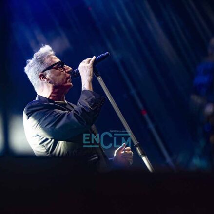 Fotos | Loquillo siempre será el dandi del rock urbano, así fue su abnegado concierto en Toledo — imagen 18