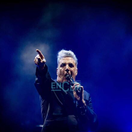 Fotos | Loquillo siempre será el dandi del rock urbano, así fue su abnegado concierto en Toledo — imagen 20