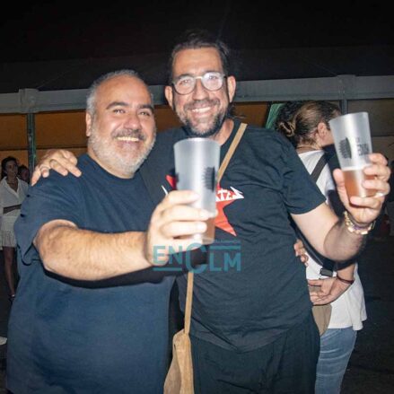 Fotos | Loquillo siempre será el dandi del rock urbano, así fue su abnegado concierto en Toledo — imagen 45