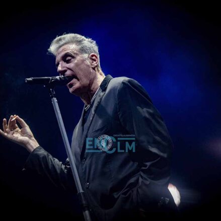 Fotos | Loquillo siempre será el dandi del rock urbano, así fue su abnegado concierto en Toledo — imagen 41