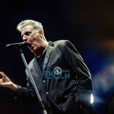 Fotos | Loquillo siempre será el dandi del rock urbano, así fue su abnegado concierto en Toledo — imagen 1