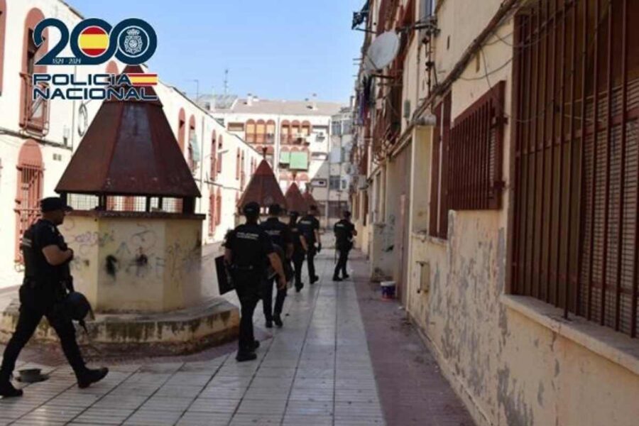 Diez detenidos tras una brutal agresión a dos policías que intentaban arrestar a un peligroso delincuente en Alcázar