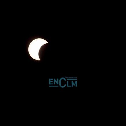 Fotos |  El eclipse que paralizó a Cuenca: el anochecer histórico que quedará marcado en miles de retinas — imagen 5
