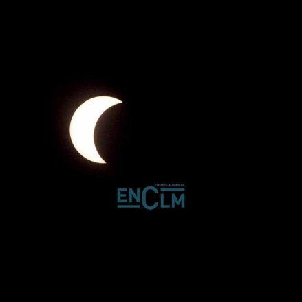 Fotos |  El eclipse que paralizó a Cuenca: el anochecer histórico que quedará marcado en miles de retinas — imagen 7