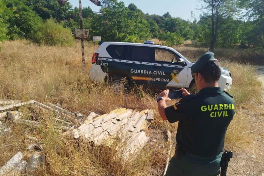 Tres detenidos por retirar amianto y abandonarlo en un olivar de Cuenca