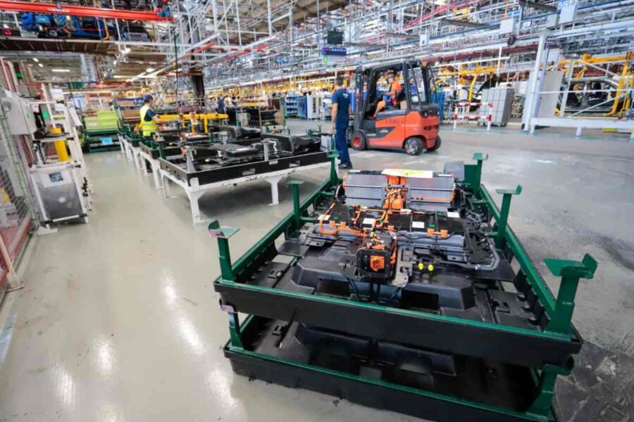 CLM, tercera región que más acelera su producción industrial en junio con una subida del 9,2%
