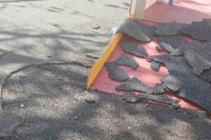 Aspecto parcial de cómo quedó el parque infantil.
