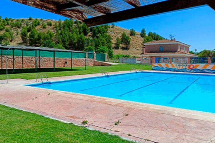 Almoguera (Guadalajara) cierra su piscina para el resto de temporada por contaminación con heces