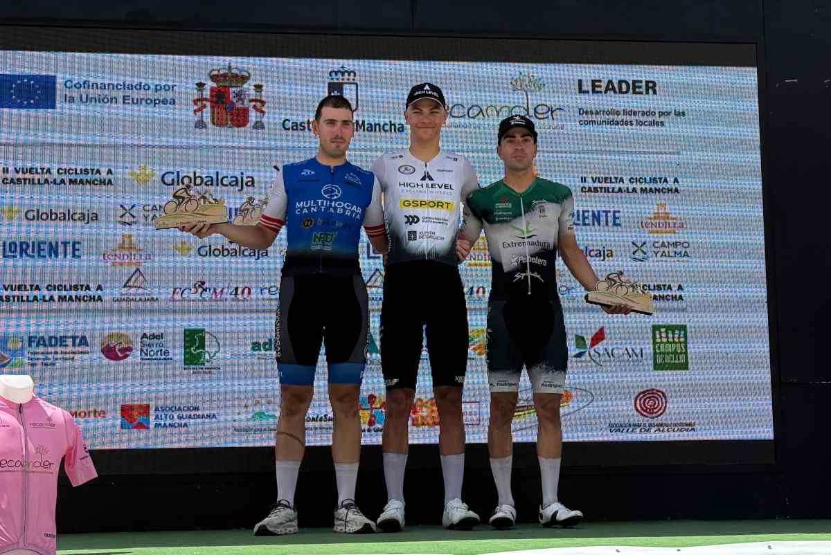 Podio de la II Vuelta Ciclista Castilla-La Mancha LEADER