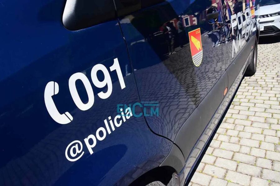 Dos detenidos en Albacete por usar la tarjeta bancaria de un familiar para hacer compras