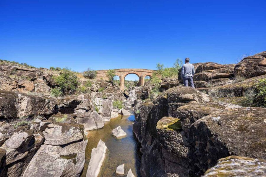 El descenso de la presa deja sin agua potable a siete pueblos de Toledo y amenaza con un corte total