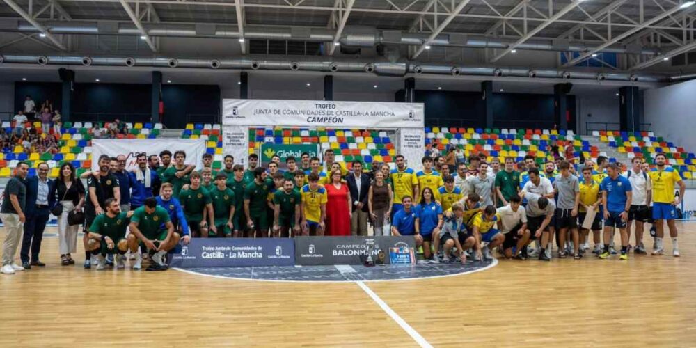 Foto de familia tras la final del Trofeo Junta. Foto: Gobierno de CLM.