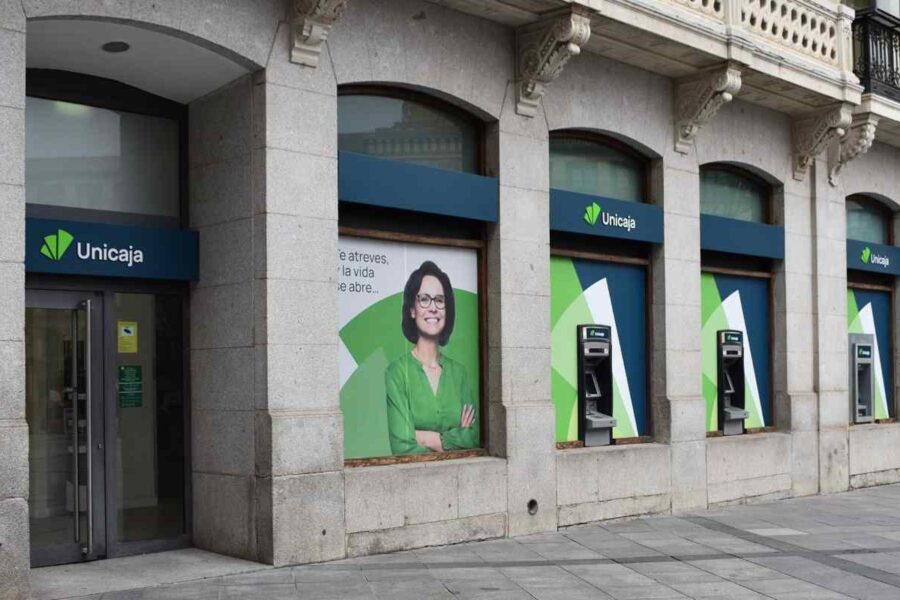 Unicaja inicia su campaña de apoyo a la vendimia con financiación específica para profesionales del sector