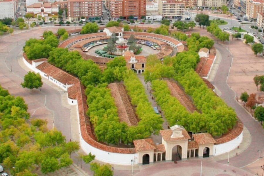 Por qué el Recinto Ferial de Albacete tiene forma de sartén: la historia de un edificio de más de 240 años