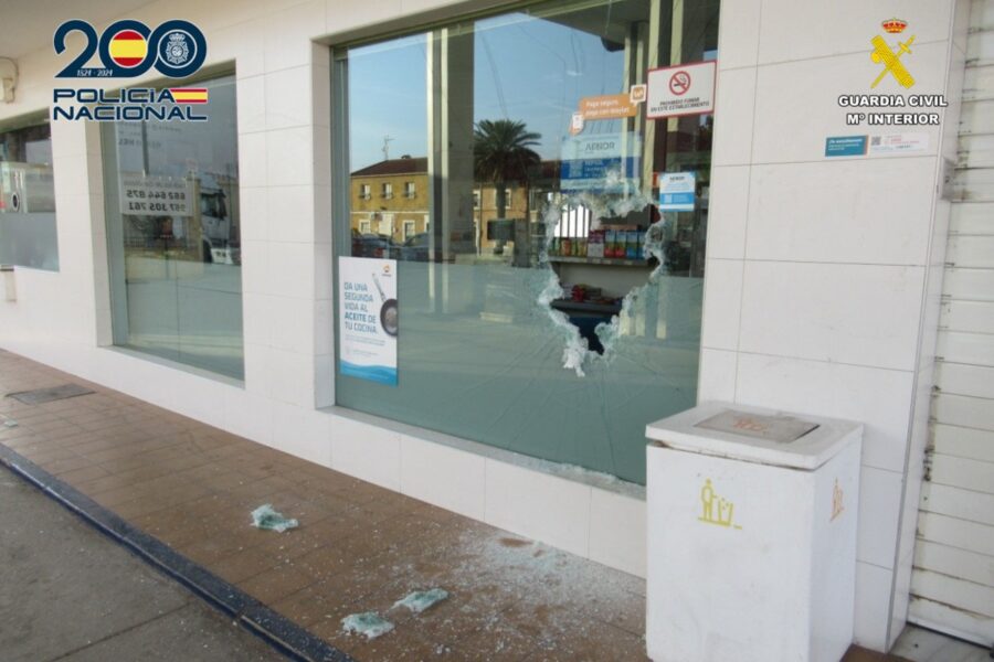 Detienen a dos personas por el robo en una gasolinera de Hellín (Albacete)