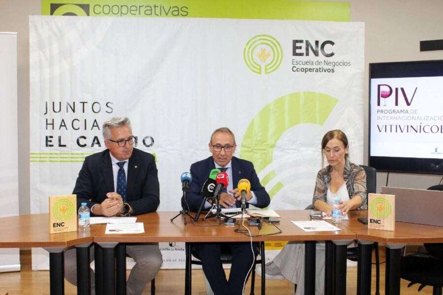 La Escuela de Negocios Cooperativos impulsa el Programa de Internacionalización Vitivinícola