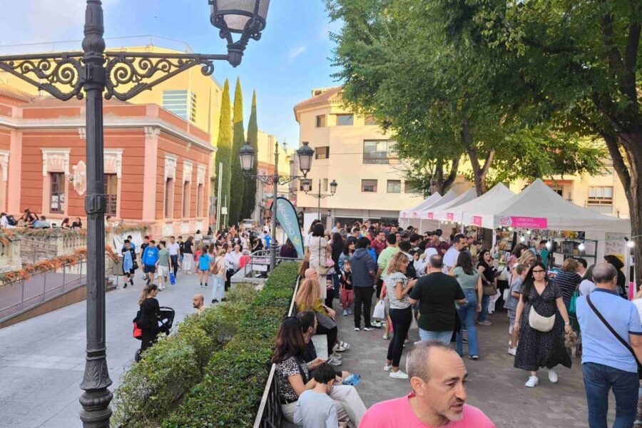Manchacómic toma Ciudad Real con más de 50 autores y premia a El Jueves por casi medio siglo de sátira