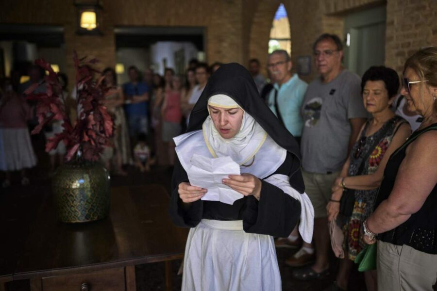 El convento de Ciudad Real que cobra vida de noche: un viaje al Siglo de Oro por solo 12 euros