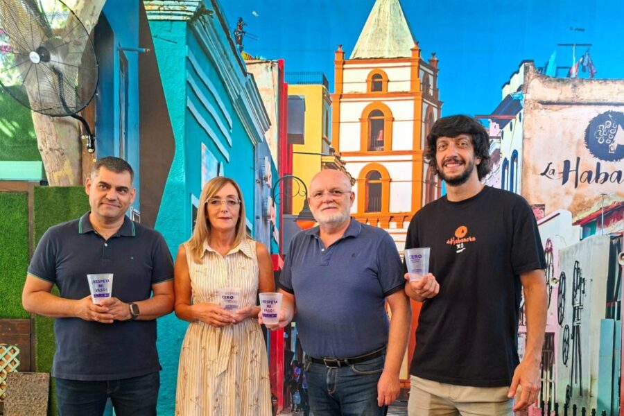 ‘Cero agresiones sexuales, respeta mi vaso’: la campaña de concienciación en la Feria de Albacete