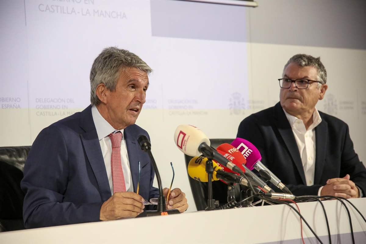 Sabrido y Bañón, dando cuenta del balance del verano.