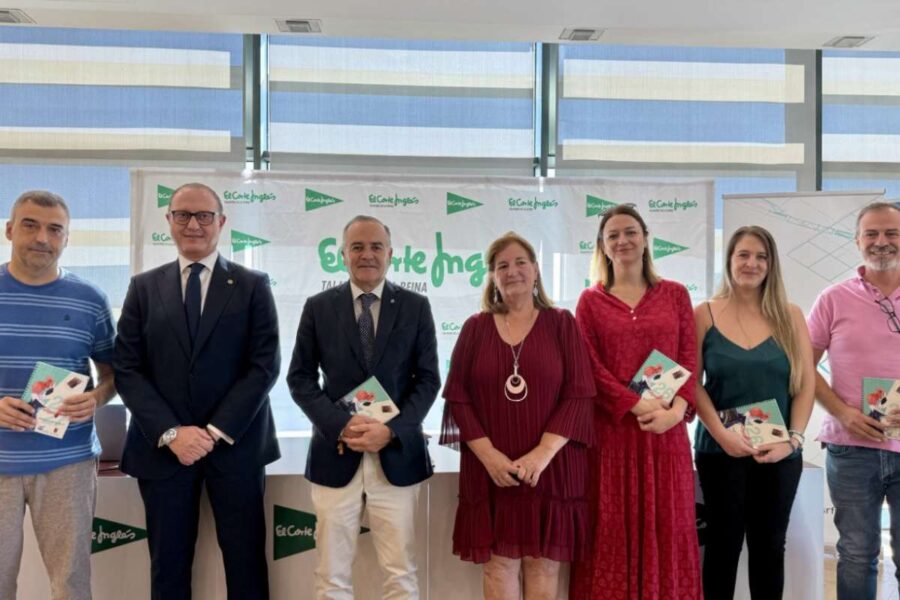 Talavera dedica la Agenda Escolar a su folklore, «para acercar a los alumnos la historia y las tradiciones de la ciudad»