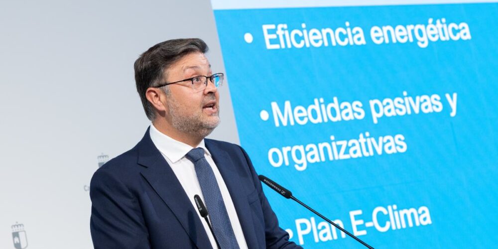 El consejero de Educación, Amador Pastor.