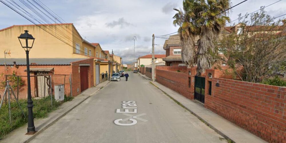 El suceso se ha producido en la calle Eras, en Velada (Toledo). Foto: Google Maps