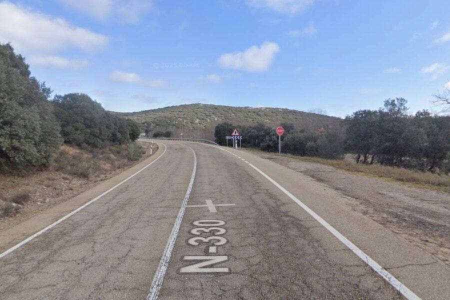Fallece una mujer tras la colisión de un turismo y una motocicleta en un pueblo de Cuenca