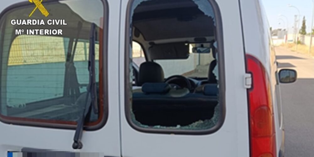 Vehículo roto en Ciudad Real. Foto: Guardia Civil