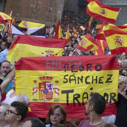 En imágenes, la masiva concentración de Toledo por Ceuta: 6.000 personas, según el ayuntamiento — imagen 14