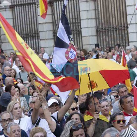 En imágenes, la masiva concentración de Toledo por Ceuta: 6.000 personas, según el ayuntamiento — imagen 44