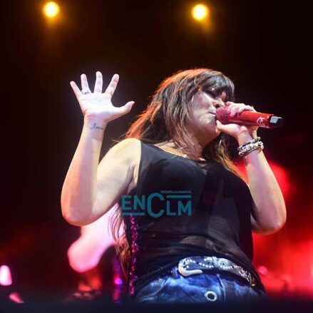 Fotos | Sencillamente encandiladora, así fue Vanesa Martín en su actuación en la Plaza de Toros de Toledo — imagen 4
