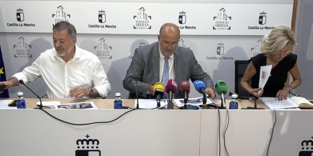 Rueda de prensa de presentación del proyecto para el Hospital Virgen de la Luz. Foto: Europa Press