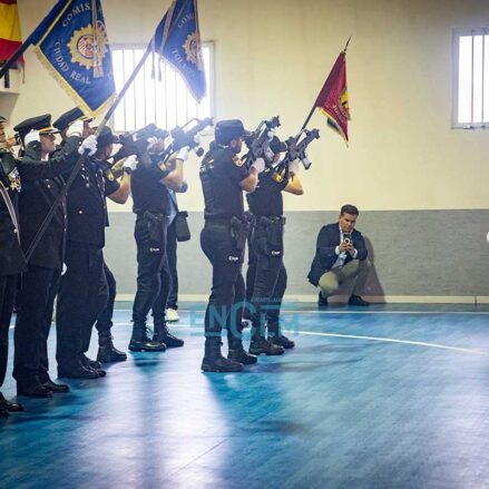 Fotos | La Policía Nacional celebra en Toledo la festividad de sus patronos con la entrega de 25 medallas — imagen 23