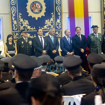 Fotos | La Policía Nacional celebra en Toledo la festividad de sus patronos con la entrega de 25 medallas — imagen 4