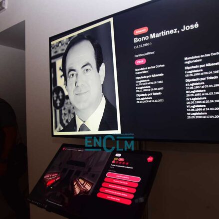 Fotos | El Seat 600, los movimientos sociales, las primeras elecciones democráticas… La exposición sobre la Transición en Toledo — imagen 15