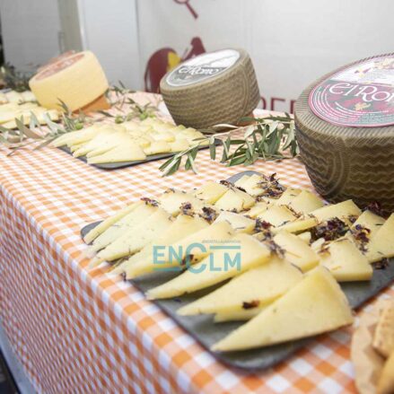 Fotos | Aceites, dulces, embutidos, quesos, vinos… Arranca Sabor Toledo, la feria gastronómica de la provincia — imagen 20