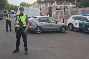 Imagen de un control en un pueblo de la Campana de Oropesa.