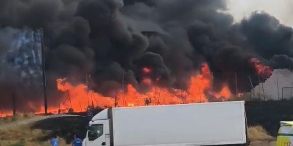 Incendio en el polígono de Los Palancares, Cuenca. Foto: ENCLM