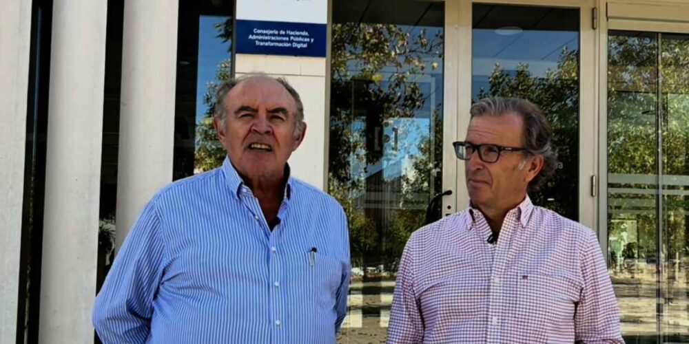 El presidente de Asaja CLM, José María Fresneda, y el vicepresidente, Juan José Laso.