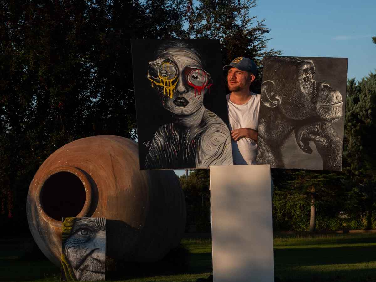 El artista de Cuenca que pinta con la boca y ha llevado San Mateo a un lienzo: «Pintar es ir al psicólogo sin pagar» — imagen 1