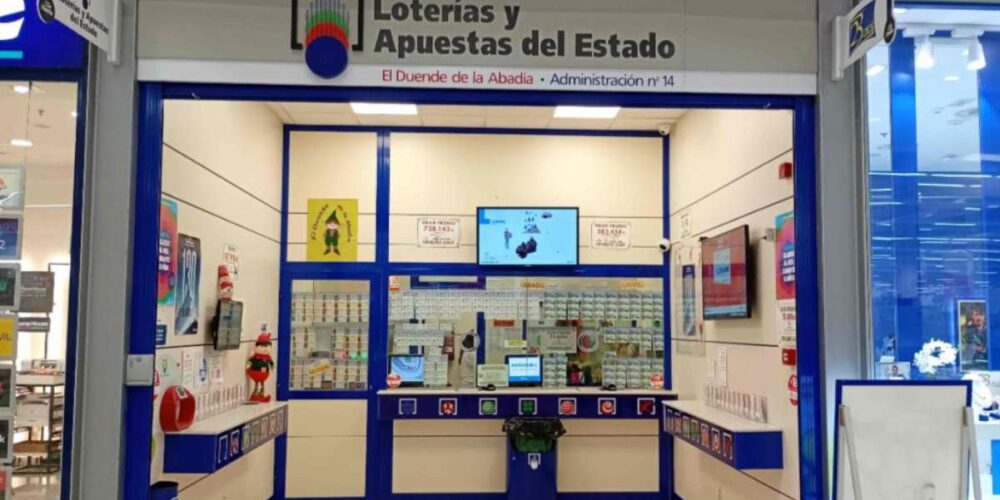 Administración de Loterías número 14 de Toledo, situada en el Parque Comercial Abadía.