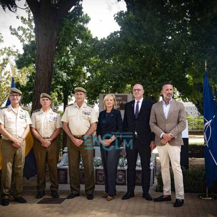 Fotos | Un monolito recuerda en el Alcázar de Toledo a las personas de las misiones españolas que fallecieron en Bosnia y Herzegovina — imagen 4