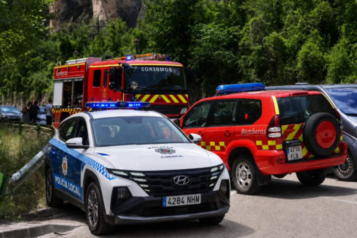 Operativo de rescate en el río Júcar. Foto: Policía Local de Cuenca.
