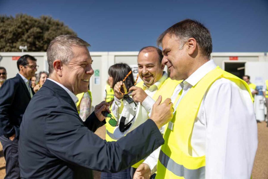 Page avanza que el nuevo hospital de Puertollano podría inaugurarlo el rey antes de fin de año